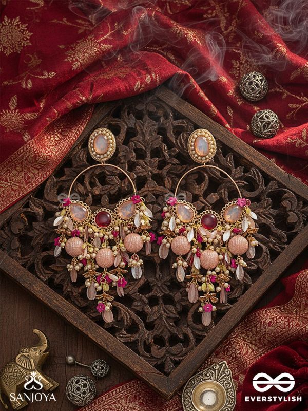 GULRANJINI – BLOSSOMS IN CELEBRATION – STATEMENT EARRINGS WITH PETAL-SHAPED STONES AND DELICATE HANGING DETAILS
