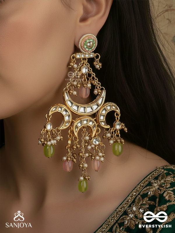MADHURLEKHA – MELODY IN CURVES – ORNAMENTED EARRINGS WITH DELICATE ARC MOTIFS AND SOFT MULTI-TONE HANGINGS