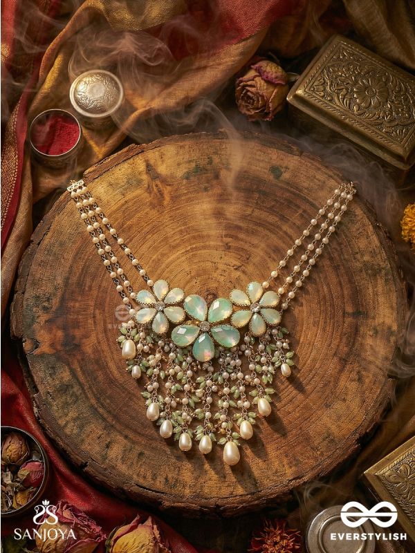 MEHARBEL – VINE OF GRACE – ORNAMENTED NECKLACE WITH PETAL-SHAPED STONES AND PEARL-LINED CHAINS