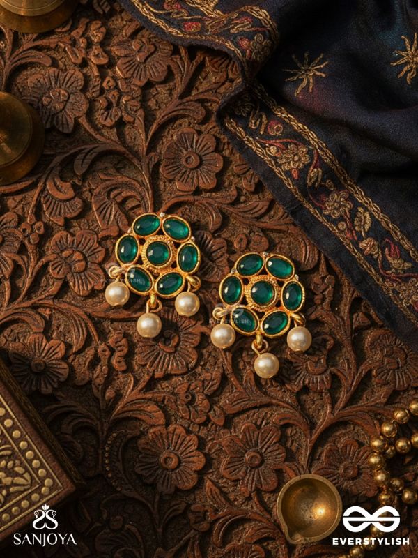 MARAKATIKA – EMERALD ESSENCE – ROUND GEM-SET STUD EARRINGS WITH PEARL DROP ACCENTS