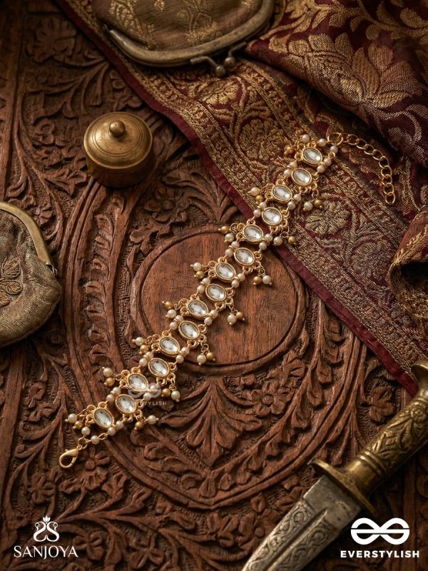 KANAKREKHA – GOLDEN RHYTHM – SYMMETRICAL GEM-LINK BRACELET WITH PEARL CLUSTER EMBELLISHMENTS