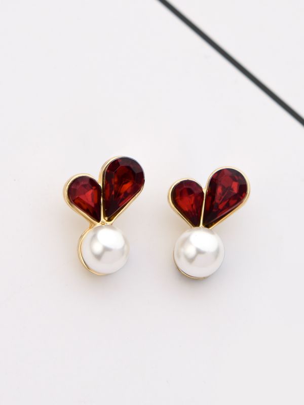 The Little Shimmery Pearl Hearts - Tiny Trinket Earrings