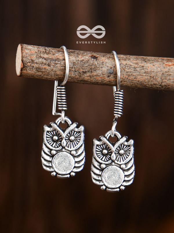 The Little Hanging Owls - Tiny Trinket Earrings
