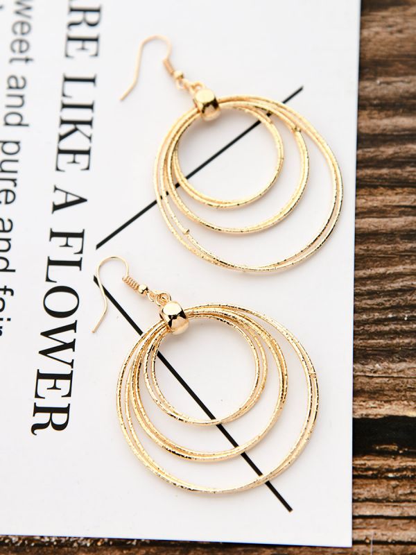 The Shimmery Circles - Golden Elegant Earrings