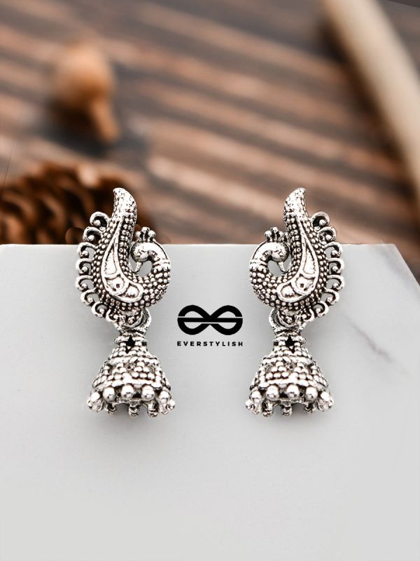 The Cute Motifs - Tiny Trinket Earrings