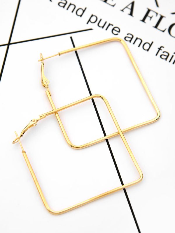 The Everyday Chic - Oversized Rectangle Hoops - Golden