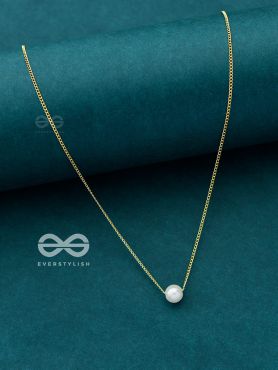 The Dainty Pearl Neckpiece - Golden
