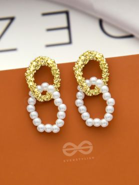 Sunny Melange- Golden and Pearls Entangled Hoops Earrings