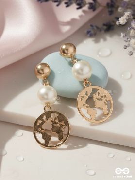 The Frosty Globe- Golden Pearl Earrings