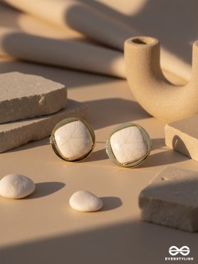 ICE TO SEE YOU - GOLDEN ENAMELLED STUDS (WHITE)