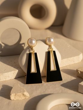 A SASS A DAY - BLACK & GOLDEN DROP EARRINGS 