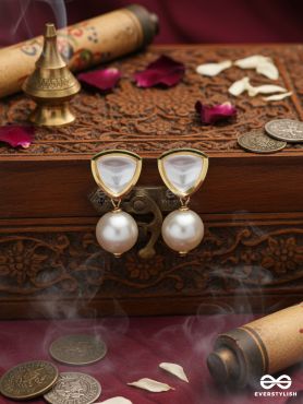 Adesa - Stellar Mirage - Golden Embellished Polki And Kundan Earrings