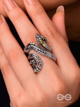 SPEAK'N PARSEL - STATEMENT SILVER RING