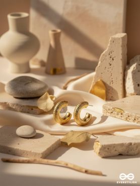 Sunlit Harmony - Statement Golden Earrings