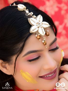 Stimit - The Cowrie Calm- Shells, Beads And Glass Drops Hand Embroidered Maangtika