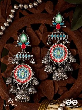  ADITYARATNA-SUN GEM- RADIANT EARRINGS WITH DETAILED METALWORK SET IN PASTEL TONE FEATURING STONE AND JHUMKAS