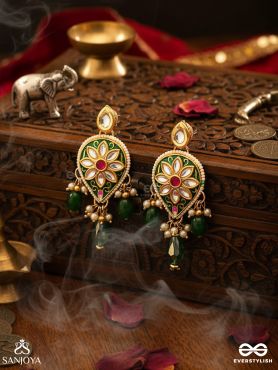 JALNIDHI - OCEAN’S TREASURE - HANDCRAFTED KUNDAN EARRINGS WITH GREEN GEMSTONES AND GOLDEN DETAILS