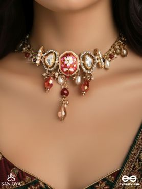 VASURANGINI – TREASURED COLOURS – STATEMENT NECKLACE WITH GEM MEDALLION AND MULTI-DROP FRINGE