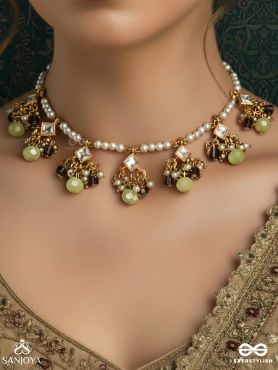 MANJARIVALLI – BLOSSOMING CREEPER – LIGHTWEIGHT NECKLACE WITH PETITE GEM CLUSTERS ALONG A CURVED CHAIN