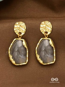 EARTHEN LUXE- RAW EDGE DESIGN WITH SMOKY MARBLE STONE