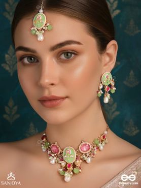 KARUNYA - GRACEFUL AURA - INTRICATE KUNDAN ENAMELLED SET WITH NECKPIECE, EARRINGS AND MAANGTIKA