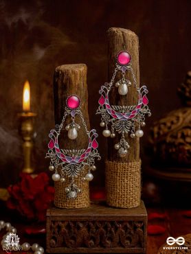 VINTAGE FLAIR – DETAILED OXIDISED EARRINGS