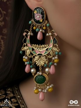 PUSHKALAA – ABUNDANCE IN BLOOM – STATEMENT EARRINGS WITH FLORAL ENAMEL DETAIL, JADE-TONE ELEMENTS AND SOFT PEACH DROPS