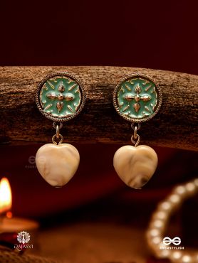 MOSS HEART - GREEN ENAMEL STUD EARRINGS