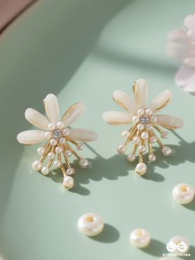 PEARL BLOOM – DELICATE FLORAL STUD EARRINGS WITH PEARL DROPS