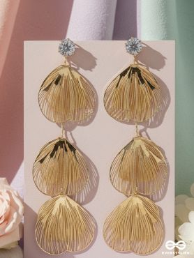 SHIMMER SHOWER – LUXE DROPLET EARRINGS IN GOLDEN TONES