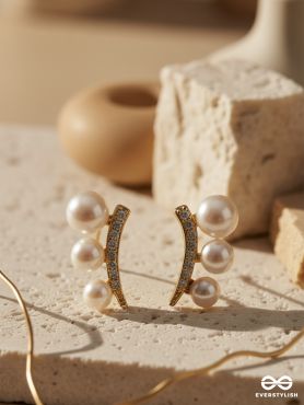 PEARL GLINT BAR – REFINED PEARL & CRYSTAL STUD EARRINGS
