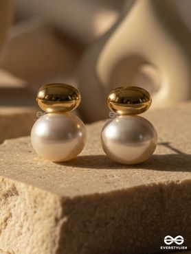 SUGAR PILL – SWEET AND SLEEK PEARL EARRINGS 