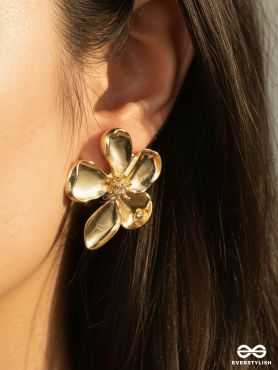 GOLDEN FLORA – EVERYDAY GOLD STUD EARRINGS