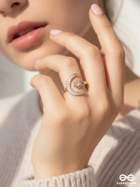 MOONKISSED STAR – CELESTIAL STATEMENT RING
