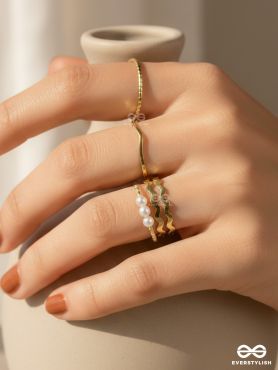 LINES & RIPPLES – CONTEMPORARY RING SET