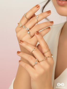 DAZZLE LANE – DAINTY STACK RING SET
