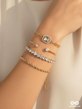 SPARK ALIGN – MIXED TEXTURE BRACELET SET