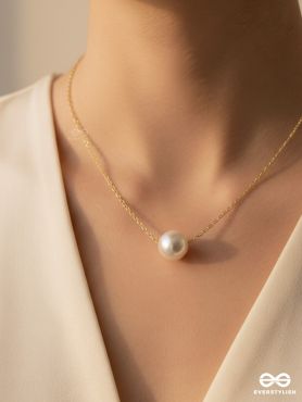 WHISPERING PEARL – ELEGANT GOLD NECKLACE