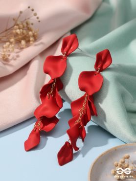 ROSE DRAMA – STATEMENT DROP EARRINGS