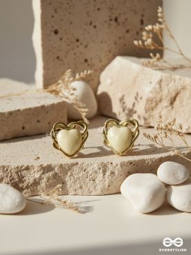FRAMED IN LOVE – GOLD HEART STUDS
