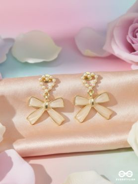 GOLDEN TIE – STATEMENT BOW EARRINGS