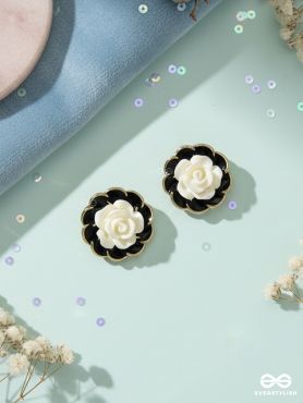 NOIR ROSETTE – VINTAGE FLORAL STUDS