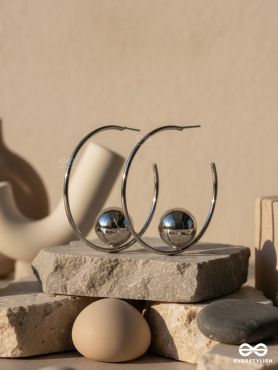 COSMO RING – SILVER STATEMENT HOOPS