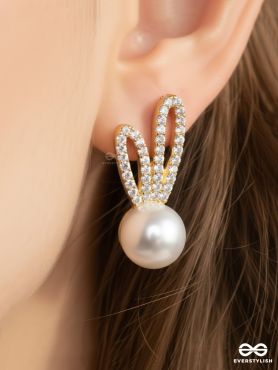 BUNNY BLING – PEARL DROP EARRINGS