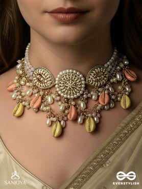 HEERLEHRA –  WAVES OF RADIANT GLIMMER – DELICATE NECKLACE WITH SUNBURST MOTIFS, PASTEL DROPS AND PEARL STRANDS