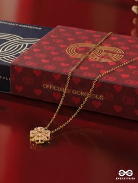 OFFICIALLY GORGEOUS - GOLDEN CLOVER AURA - DELICATE CLOVER PENDANT