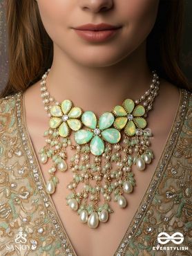 MEHARBEL – VINE OF GRACE – ORNAMENTED NECKLACE WITH PETAL-SHAPED STONES AND PEARL-LINED CHAINS