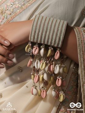 SAAGARIKA – DAUGHTER OF THE TIDES – TEXTURED CUFF WITH MULTI-STRAND PEARL DETAIL AND SUN-KISSED CHARM DROPS