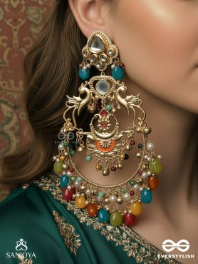 CHITRANIDHI – TREASURY OF ART – GRAND TIERED KASHMIRI EARRINGS WITH POLKI TOP, ORNATE ARCH DETAILS AND MULTI-GEM CASCADE