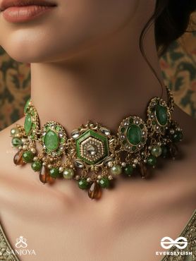 RANGHARINI – COLOURFUL ENCHANTMENT – PANELLED NECKLACE WITH GREEN CABOCHON CENTRES AND DROP FRINGE ACCENTS